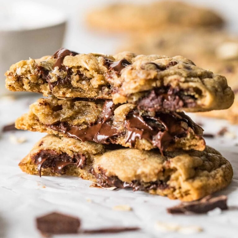 Choc-Oat-Chip Cookies (Chocolate Chip Cookies with Oats)